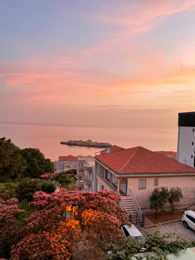 Sea View Apartment Sveti Stefan Exterior photo